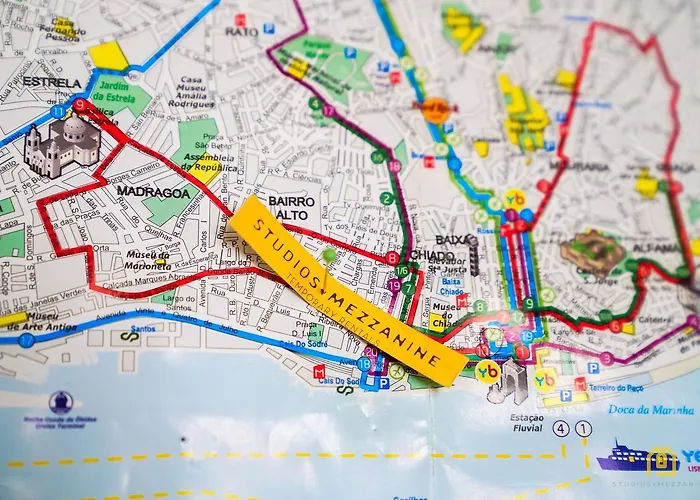 Appartement With Mezzanine Rua Da Moeda