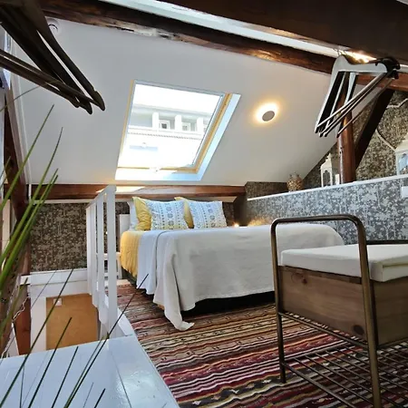 With Mezzanine Rua Da Moeda Apartment *