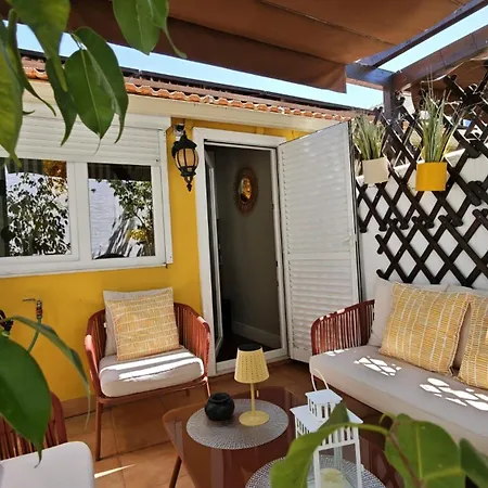 With Mezzanine Rua Da Moeda *