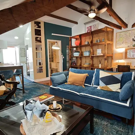 With Mezzanine Rua Da Moeda Lissabon