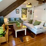 Appartamento With Mezzanine Rua Da Moeda