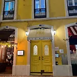 With Mezzanine Rua Da Moeda Appartamento *