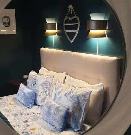 With Mezzanine Rua Da Moeda Lisbon