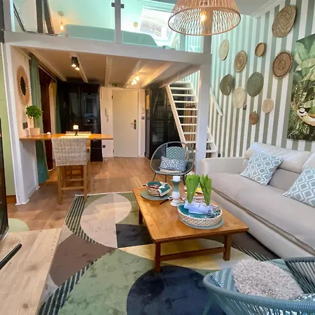 Apartamento With Mezzanine Rua Da Moeda