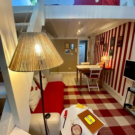 With Mezzanine Rua Da Moeda Διαμέρισμα *