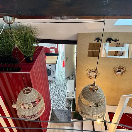 With Mezzanine Rua Da Moeda *