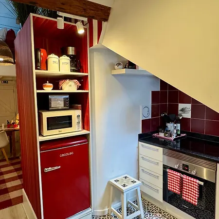 With Mezzanine Rua Da Moeda Lisboa