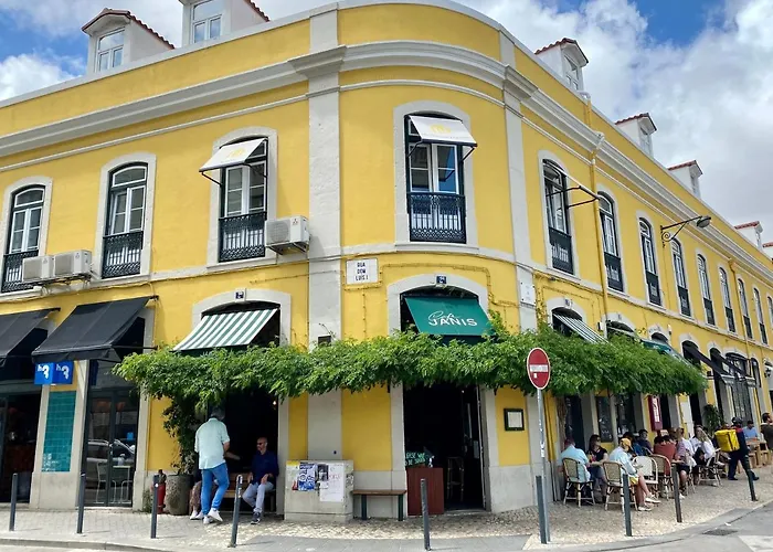 شقة With Mezzanine Rua Da Moeda *