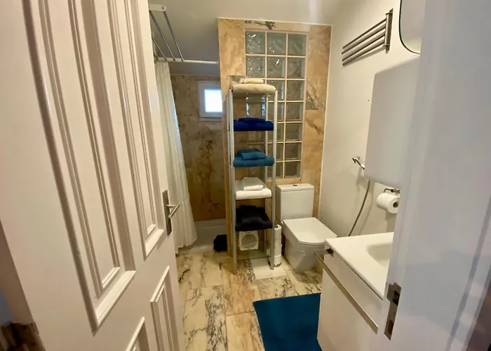 With Mezzanine Rua Da Moeda شقة *