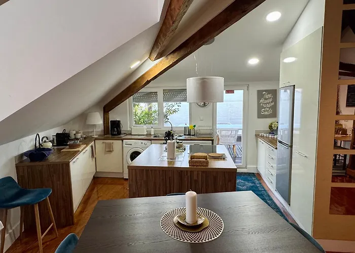 شقة With Mezzanine Rua Da Moeda *