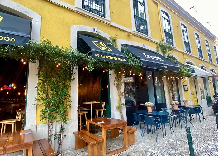 With Mezzanine Rua Da Moeda * Lisboa