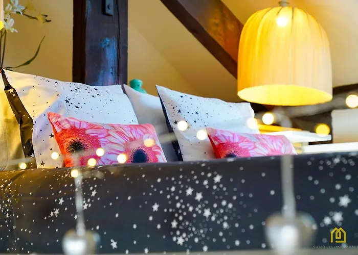 With Mezzanine Rua Da Moeda Lisboa