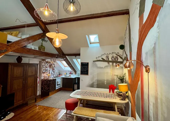 شقة With Mezzanine Rua Da Moeda *