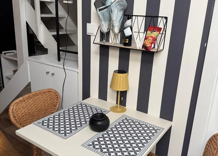 스튜디오 위드 메자닌 루아 다 모에다 리스본