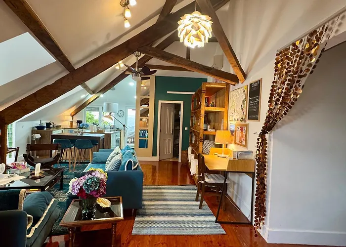 With Mezzanine Rua Da Moeda *