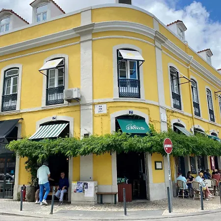 Апартаменти With Mezzanine Rua Da Moeda *