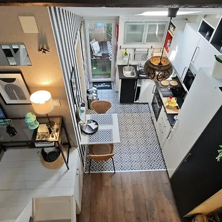 Апартаменти With Mezzanine Rua Da Moeda *